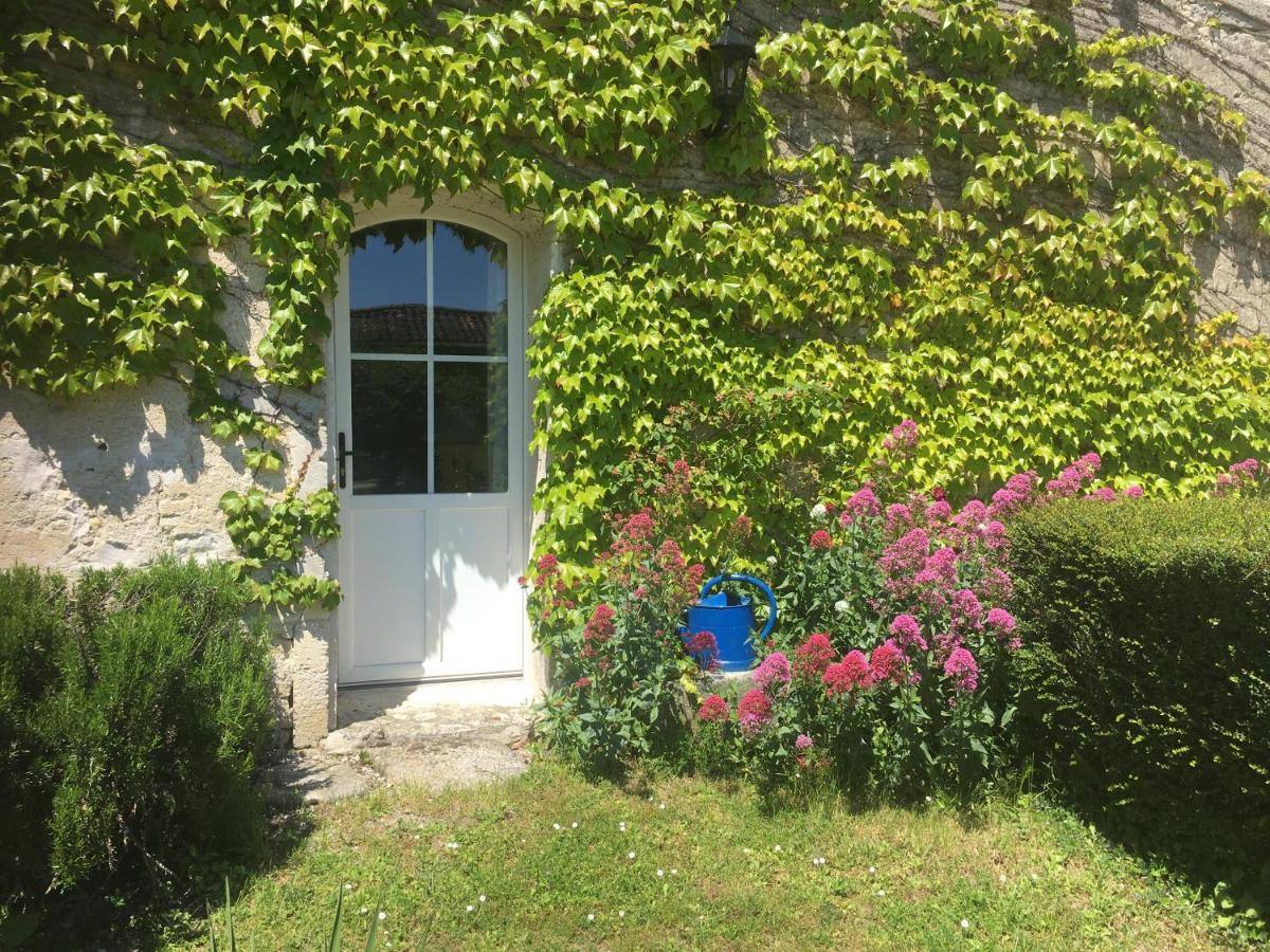 1854 Chassors Villa Exterior photo